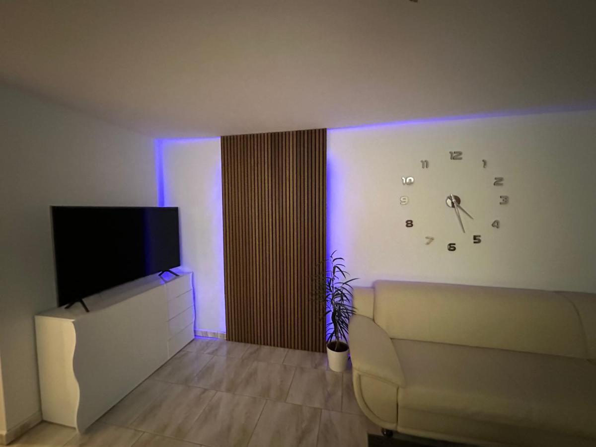 Souterrain Fewo, Europapark, Netflix, 2Xtv Apartment Mietersheim Ngoại thất bức ảnh